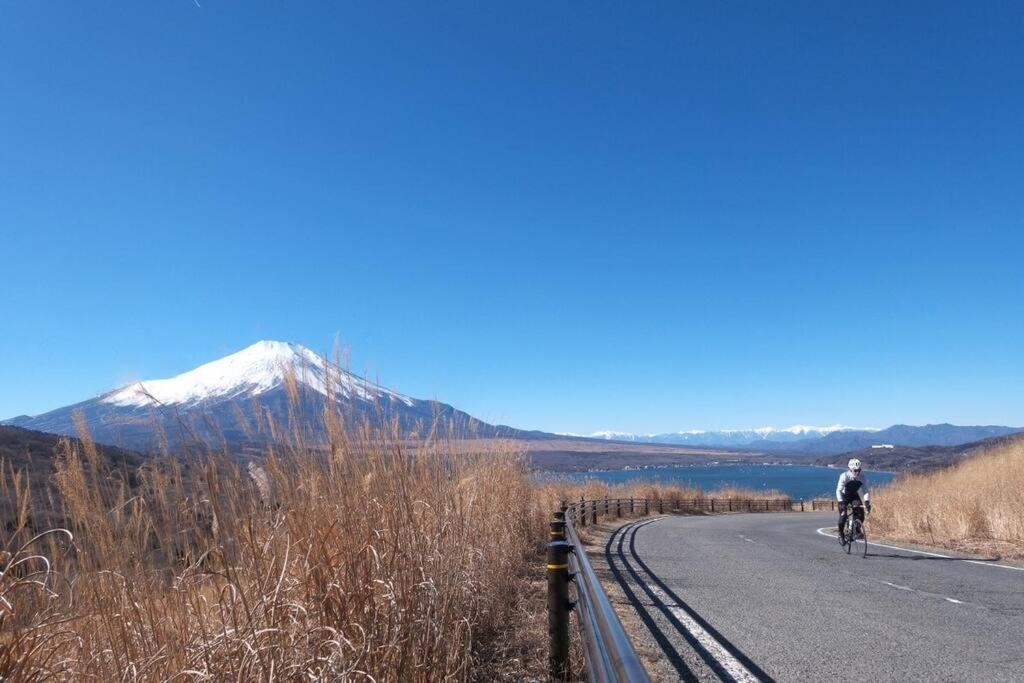 Вилла Away From Noise,View Fuji Mt In The Designer House Яманакако Экстерьер фото